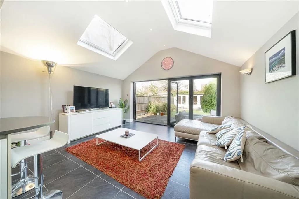 14 The Vineyard - Image 2